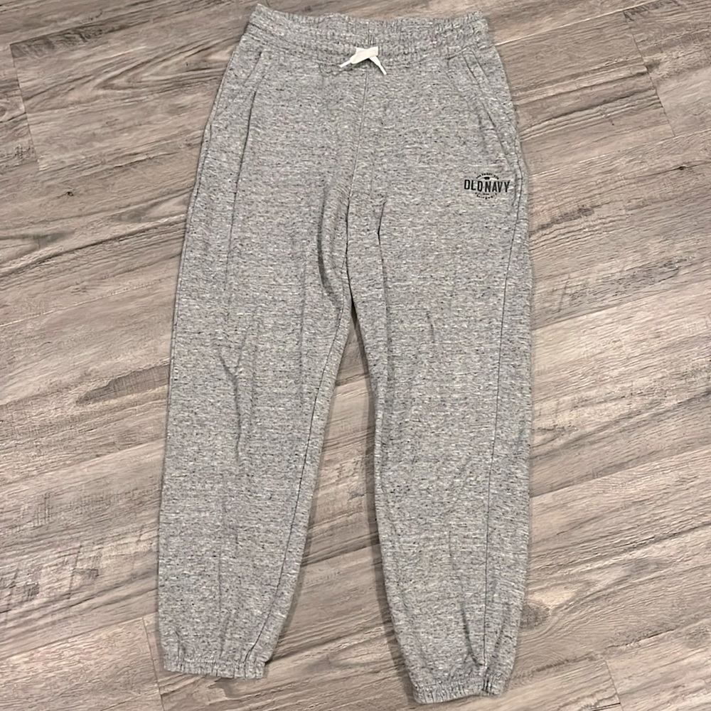 gender neutral sweatpants old navy size L (like a women's xs) old navy logo